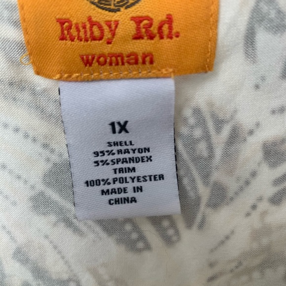 Ruby Rd Top - Picture 5 of 5